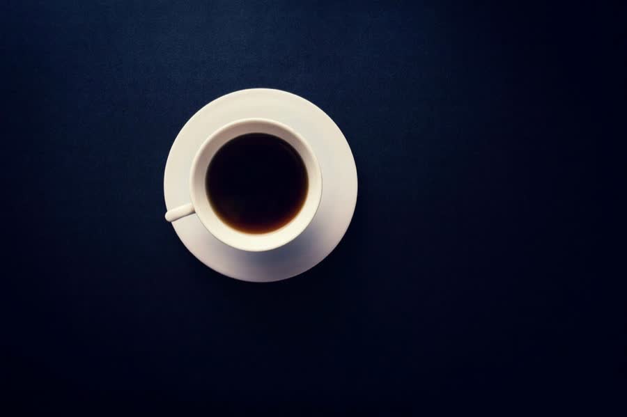 Xícara de café preto vista de cima